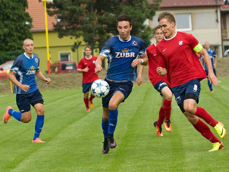 MOL Cup: Viktorie Přerov (v modrém) proti HFK Olomouc