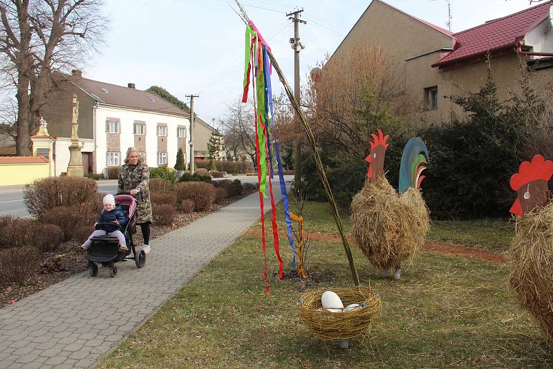 Velikonoční výzdoba v Hněvotíně, 29. března 2021