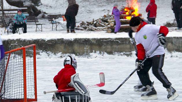 Winter classic games na lašťanském rybníku