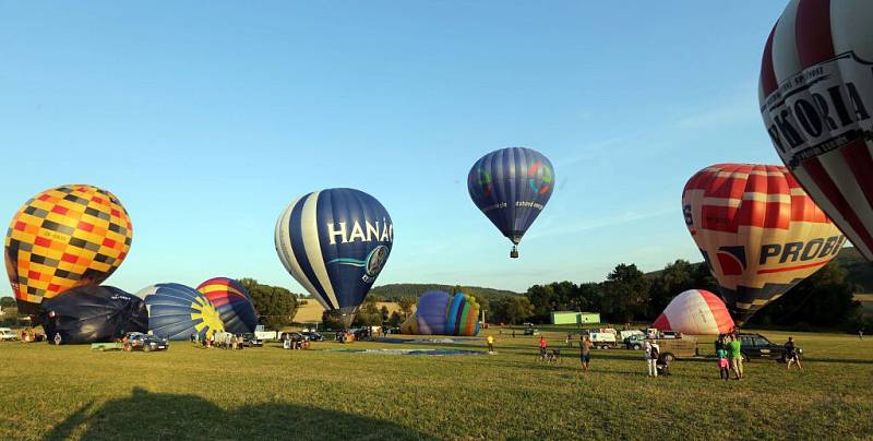 Balonová fiesta na Bouzově