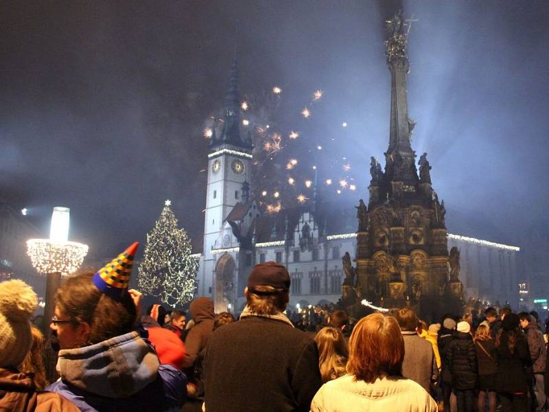 Vítání nového roku 2014 na olomouckém Horním náměstí