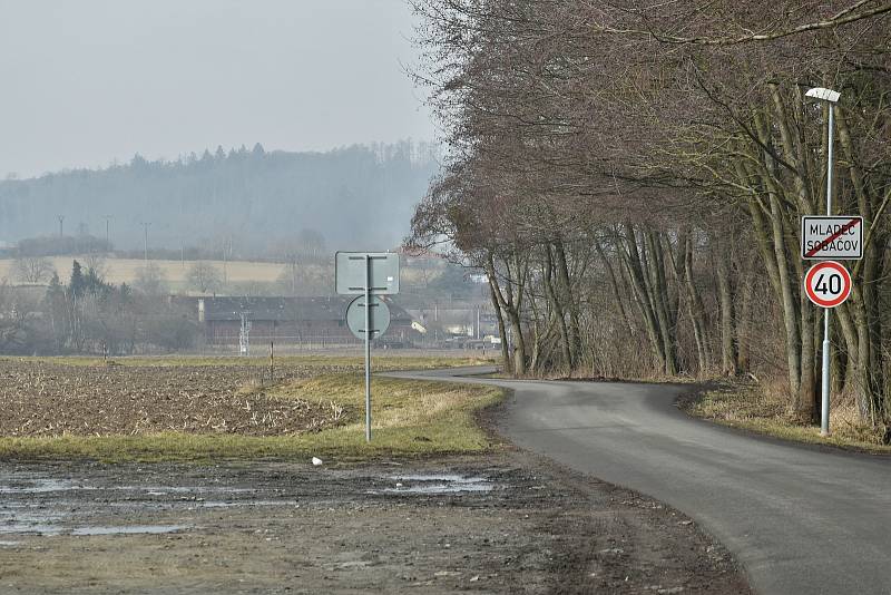 Pohled od Sobáčova směrem k Mladči