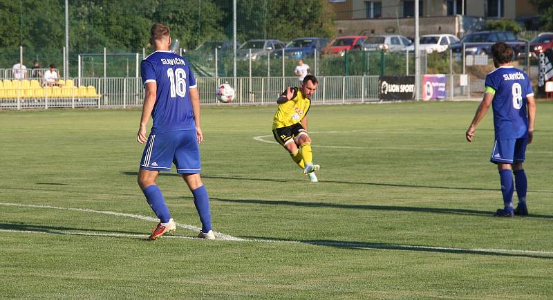 Fotografie ze zápasu 1. kola divize E mezi celky FK Nové Sady a FC TVD Slavičín