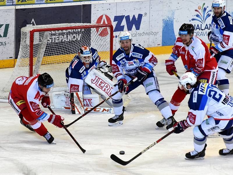 Kometa Brno (v bílé) proti HC Olomouc