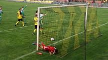 Fotografie ze zápasu mezi celky FK Nové Sady a TJ Slovan Bzenec