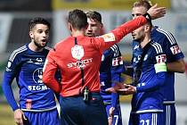 Jablonec - Olomouc: Karel Hrubeš vyloučil Martina Hálu. Nekompromisně