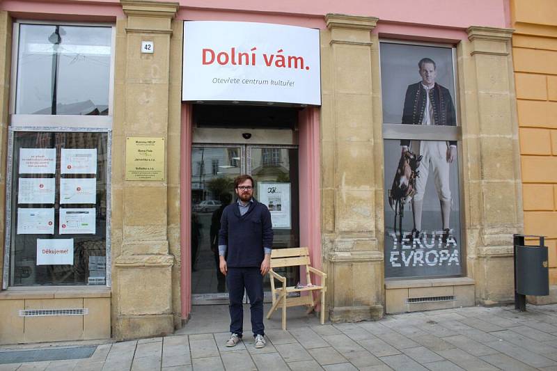 Bývalý obchod na Dolním náměstí v Olomouci se mění v nové kulturní centrum, do kterého se přestěhuje Divadlo na cucky