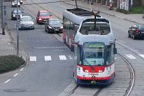 Tramvaj v Litovelské ulici v Olomouci. Ilustrační foto