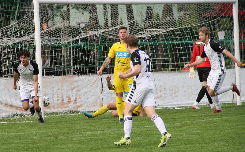 Fotografie ze zápasu mezi celky 1. HFK Olomouc a FC Strání