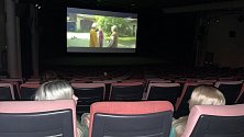 Kino Metropol promítá filmy v ukrajinštině. 12. dubna 2022 nabídlo válečným uprchlíkům český film Tátova volha