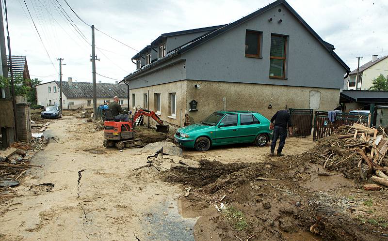 Šumvald. Druhý den po bleskové povodni, 9. června 2020