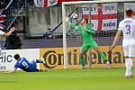 Gól Italů do anglické sítě. Euro U21 na Andrově stadionu v Olomouci