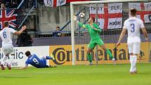 Gól Italů do anglické sítě. Euro U21 na Andrově stadionu v Olomouci