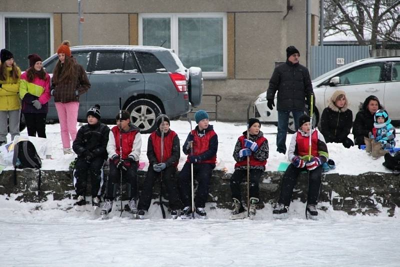 Hokejisté se na lašťanském rybníku utkali v prvním ročníku hokejových her Winter classic games.