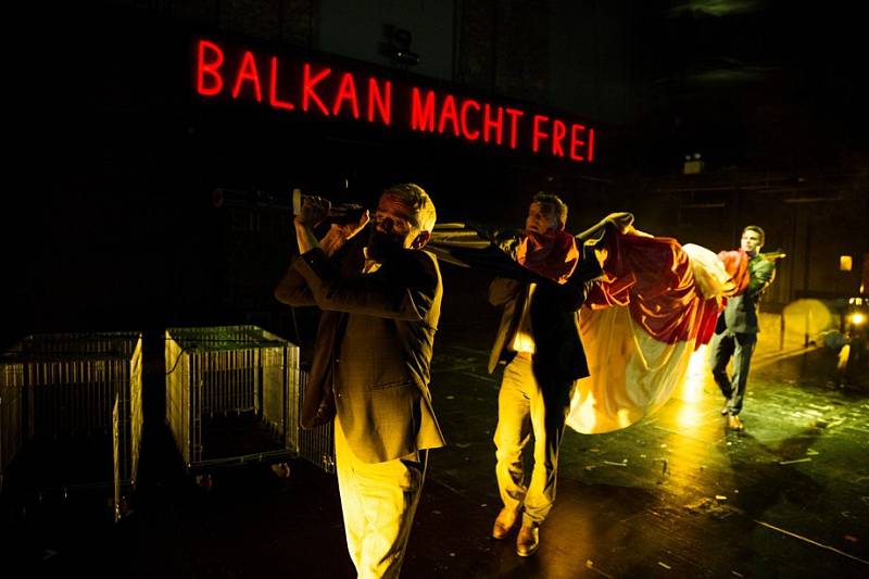 BALKAN MACHT FREI - Residenztheater Mnichov