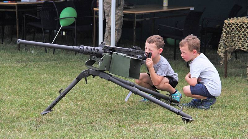 Army Day na baseballovém hřišti na Lazcích