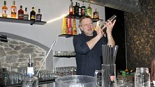 Nový bar s provozem „all you can drink“ v centru Olomouce