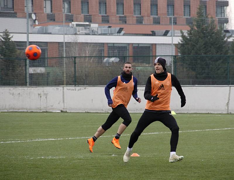 Srb Milan Savič (vlevo) na testech v Sigmě Olomouc.