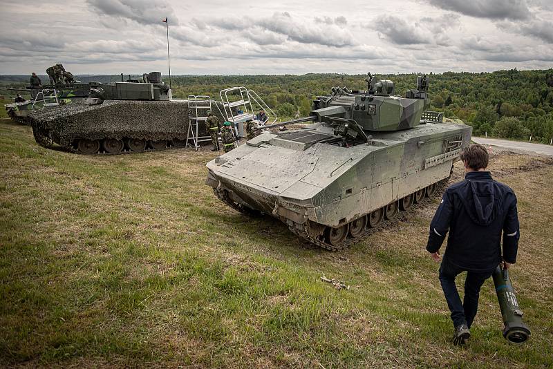 Obrněnec ASCOD 42 na mediálním dnu při testování bojových vozidel pěchoty (BVP) z tendru pro českou armádu ve vojenském prostoru Libavá, 27. května 2021