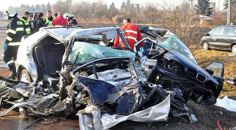 Tragická nehoda na R46 v Prostějově, při které zemřelo šest lidí