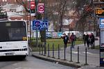 Na displejích zastávek v Olomouci autobusy IDSOK po Novém roce cestující nenašli