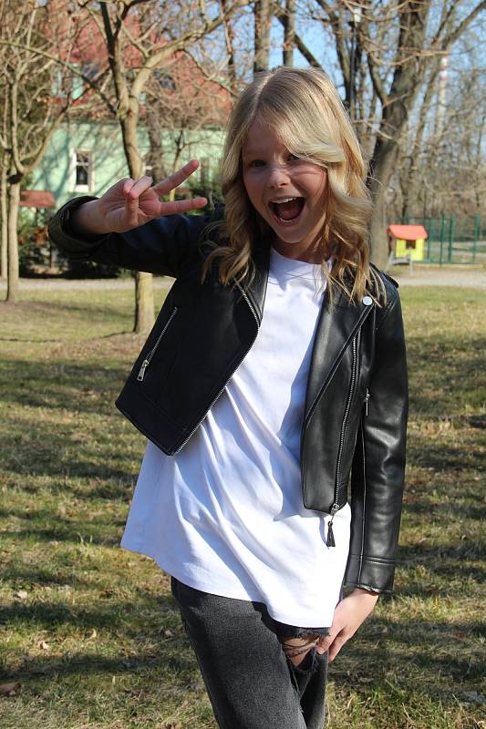 Jedenáctiletá Lara z Olomouce je úspěšná v soutěži The Voice Kids