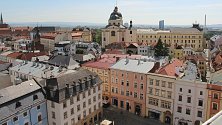 Z ochozu radniční věže v Olomouci se nabízejí krásné pohledy na město.