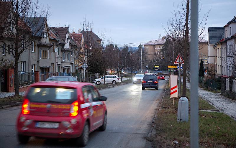 Erenburgova ulice v Olomouci před opravou v lednu 2019