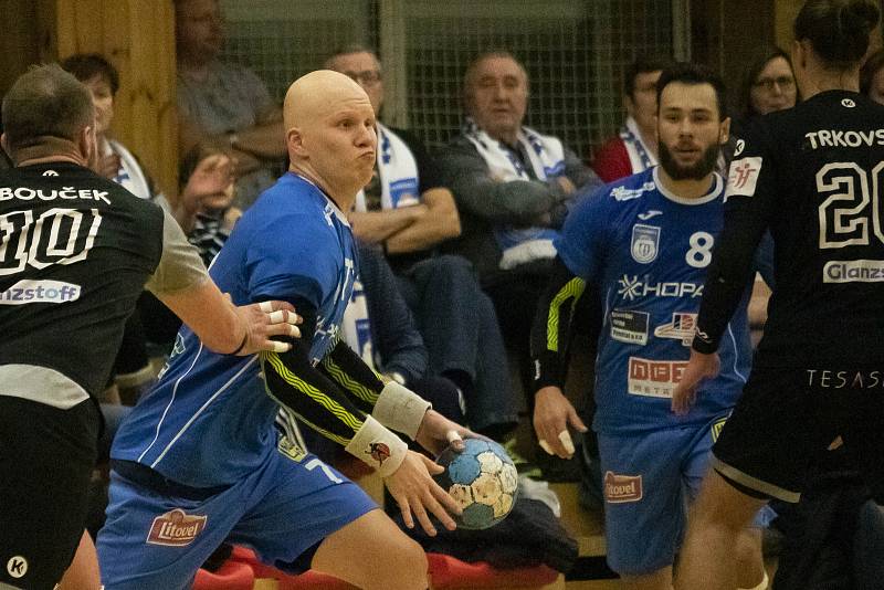 Litovel (v modrém) porazila Lovosice 28:27.