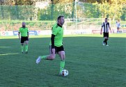 Fotbalisté FC Sigma Hodolany (v černobílém) proti TJ Sokol Kožušany. Zdeněk Zlámal