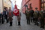 Odhalení pamětní desky Václavu Morávkovi, hrdinovi protinacistického odboje a členu skupiny Tři králové, na domě v Šemberově ulici v centru Olomouce, kde žil během své vojenské služby