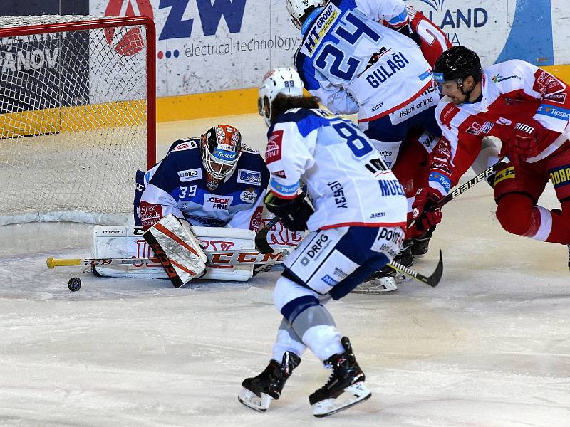 Kometa Brno (v bílé) proti HC Olomouc