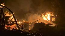 Požár skladovací haly v Olomouci, 27. 8. 2019