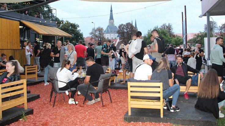 První ročník akce Streetfood & Design POP-UP v Rest & Chill Café v Sokolovské ulici v Olomouci, 22.9.2023