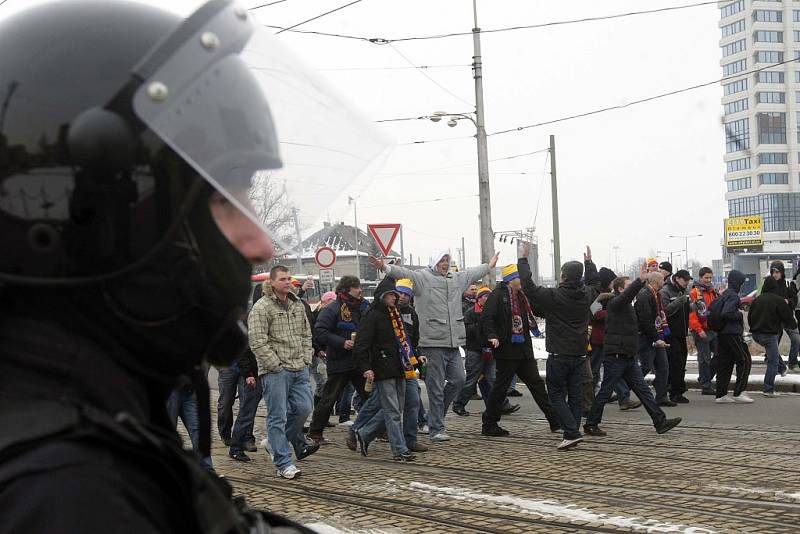 Sparťanští fanoušci přijeli na zápas do Olomouce.