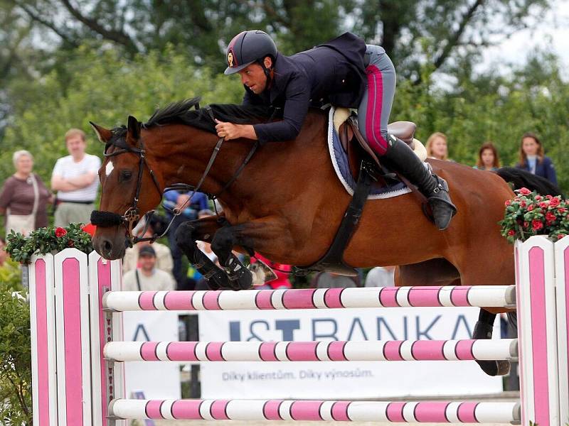 Vítěz Federico Ciriesi (It.) a Calida 46.Světový pohár v parkuru v jezdeckém areálu Equine Sport Centre v Olomouci