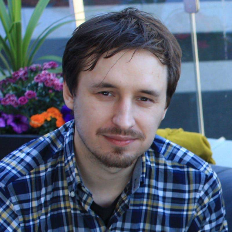 Miloš Kaláb je absolvent Slovanského gymnázia, ve Švédsku pracuje jako vývojář.