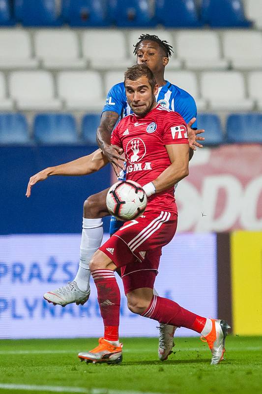 Zápas 10. kola první fotbalové ligy mezi týmy FC Slovan Liberec a SK Sigma Olomouc se odehrál 29 září na stadionu U Nisy v Liberci.