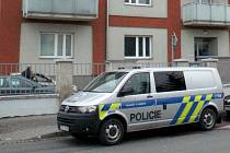 Policisté zasahují v prostějovském domě, kde byla v prosinci 2016 přepadena Petra Kvitová