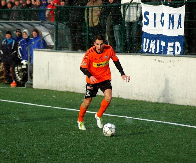 Fotbalisté Sigmy Olomouc (v oranžovém) v přípravě zdolali Zlín.