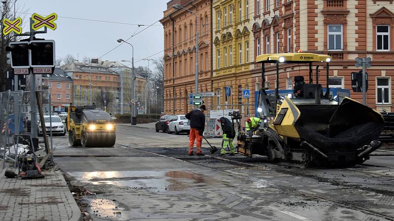 Oprava přejezdu ve Wolkerově ulici v Olomouci, 6. 12. 2019