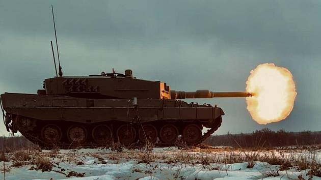 První ostré střelby tanku Leopard 2A4 v tomto týdnu na Libavé.