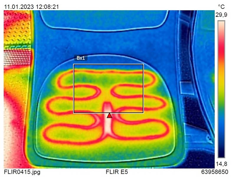 Vyhřívané sedačky, měření teplot.