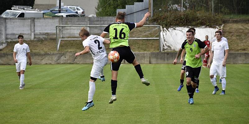 Konice (v bílém) ve šlágru I.A třída padla s Olešnicí rozdílem jediné branky - 1:2. 26.9. 2021