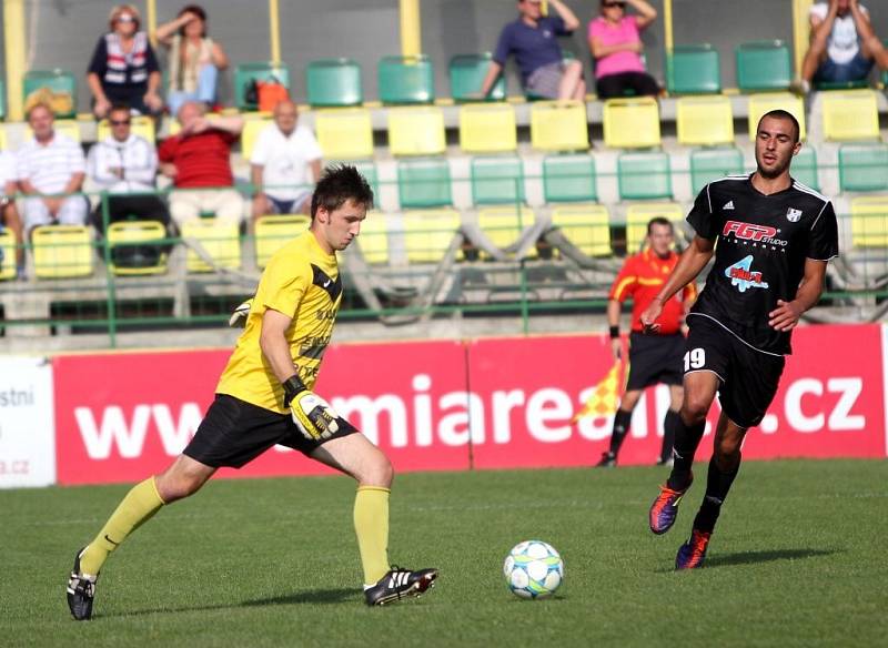 HFK Olomouc (v černých dresech) proti Zábřehu