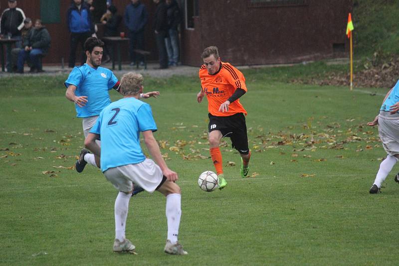 TJ Sokol Čechovice (v oranžovém) proti TJ Sokol Určice