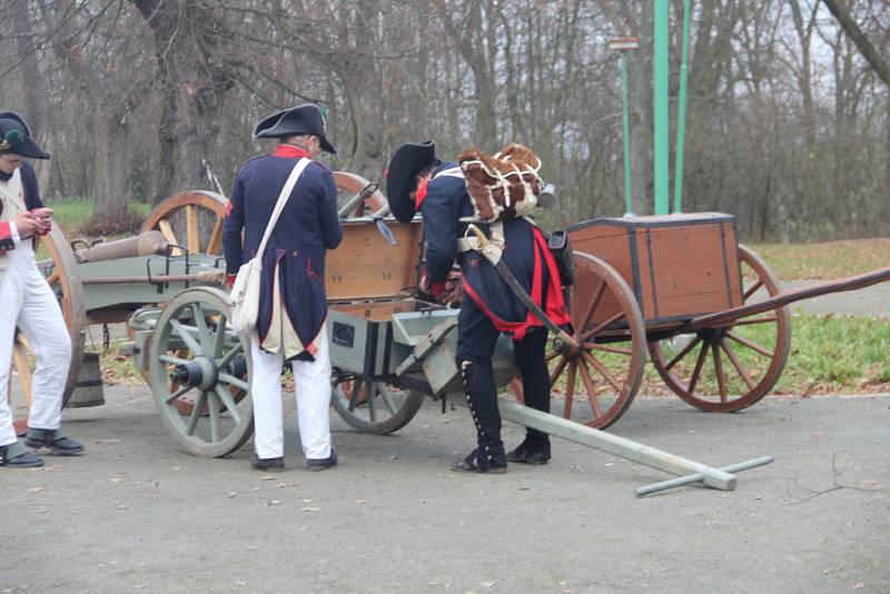 Příznivci vojenské historie se v sobotu představili v Náměšti na Hané na akci Před bitvou u Slavkova.