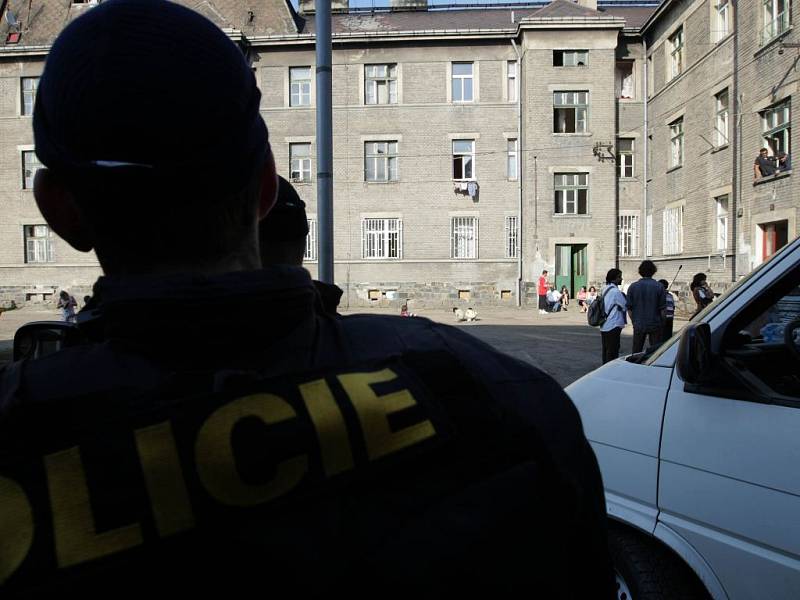 Policejní hlídka v Kojetínské ulici