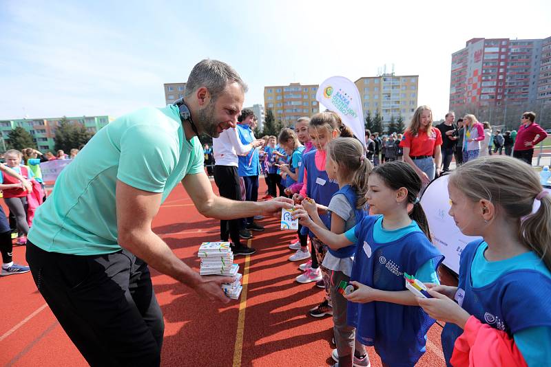 Olympijský trénínk na ZŠ Heyrovského v Olomouci pod vedením Michaely Hrubé, Štěpána Janáčka, Šárky Kašpárkové a Michala Pogányho