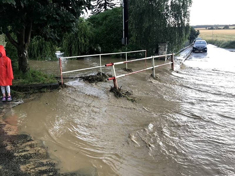 Zaplavená Cholina po bouřce, 1. 7. 2019